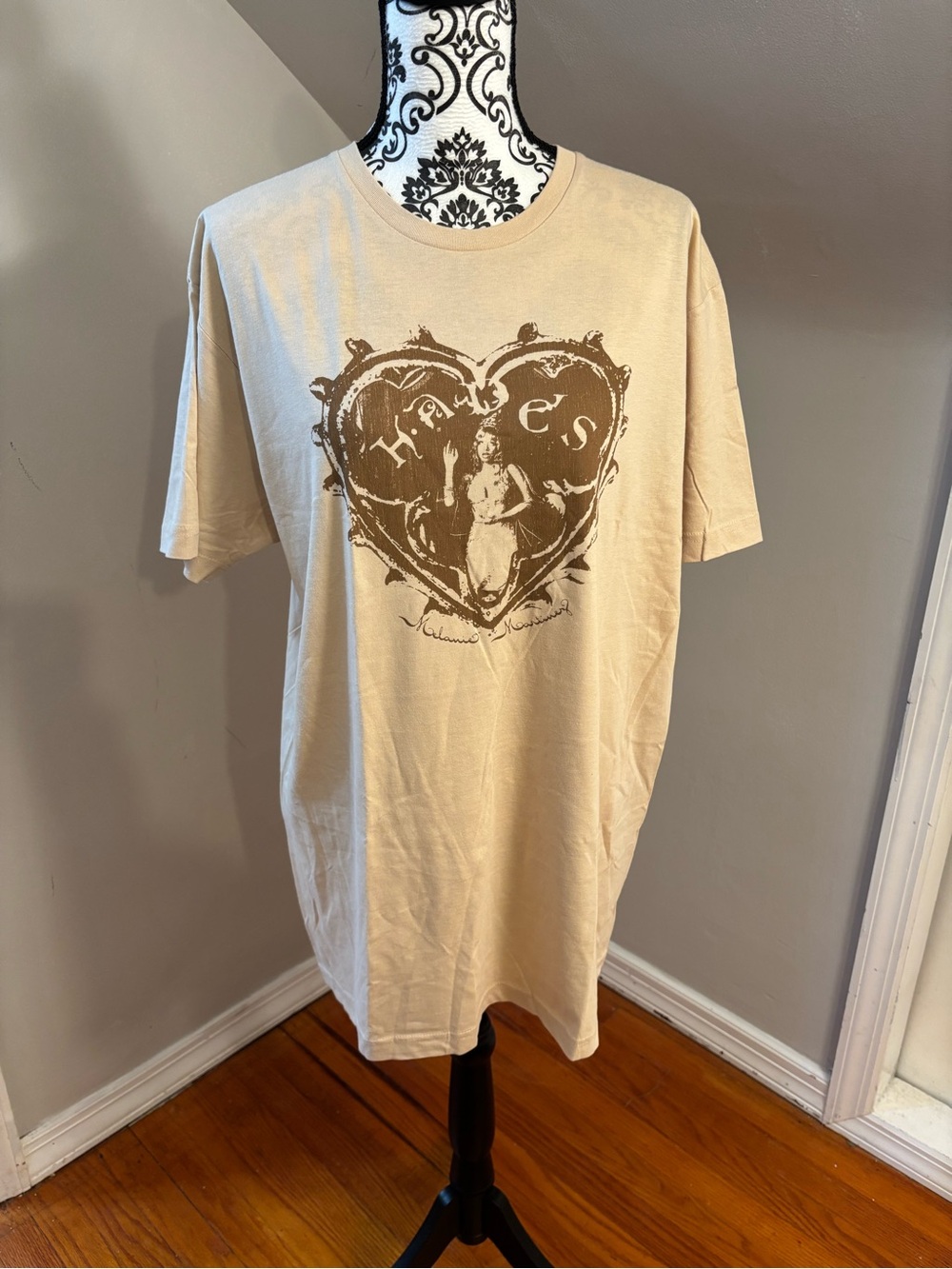 NWOT Melanie Martinez HADES Heart Portrait T-Shirt Size Large Alternative Pop